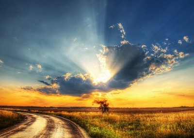 有哲理的短句：原来，有些人不知不觉，就淡了联系